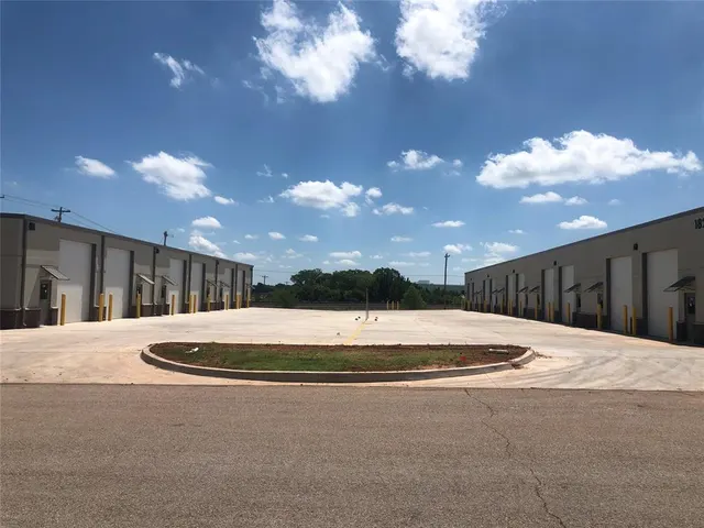 Photo 4 — 1800 W Tecumseh Road 104, Norman, OK 73069
