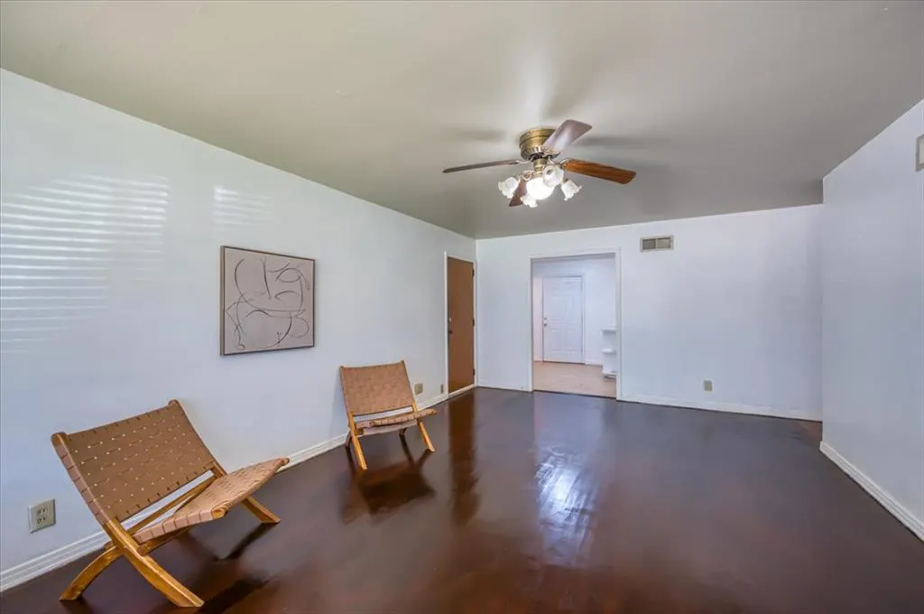Photo 5 — 937 SW 34 Street, Oklahoma City, OK 73109