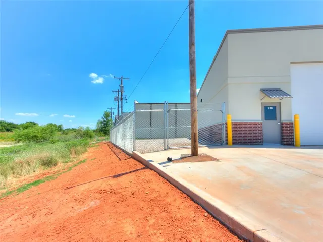 Photo 2 — 1820 W Tecumseh Road 138, Norman, OK 73069