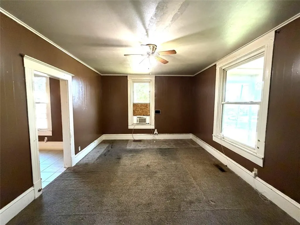Photo 8 — 221 N Barker Avenue, El Reno, OK 73036