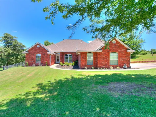 Front exterior — 7212 Sapphire Lane, Oklahoma City, OK 73150