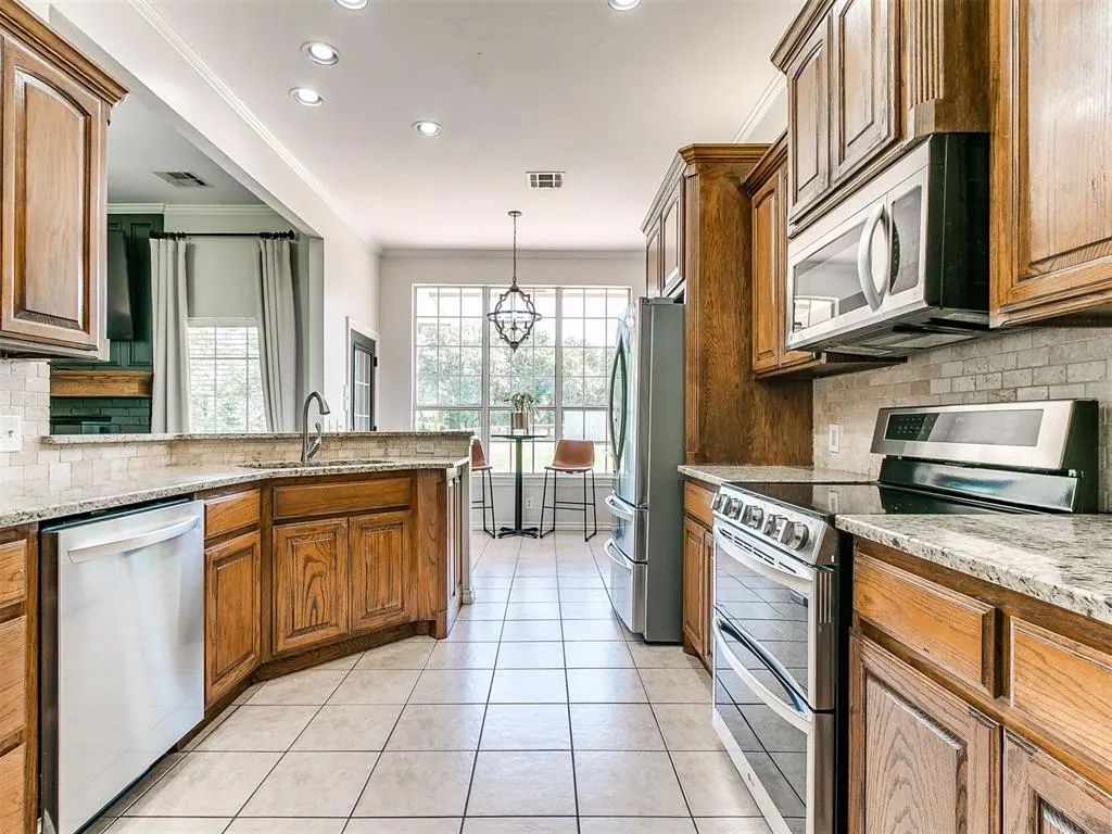 Photo 15 — 7212 Sapphire Lane, Oklahoma City, OK 73150