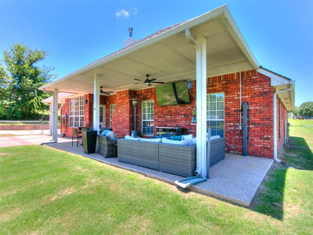 Photo 32 — 7212 Sapphire Lane, Oklahoma City, OK 73150