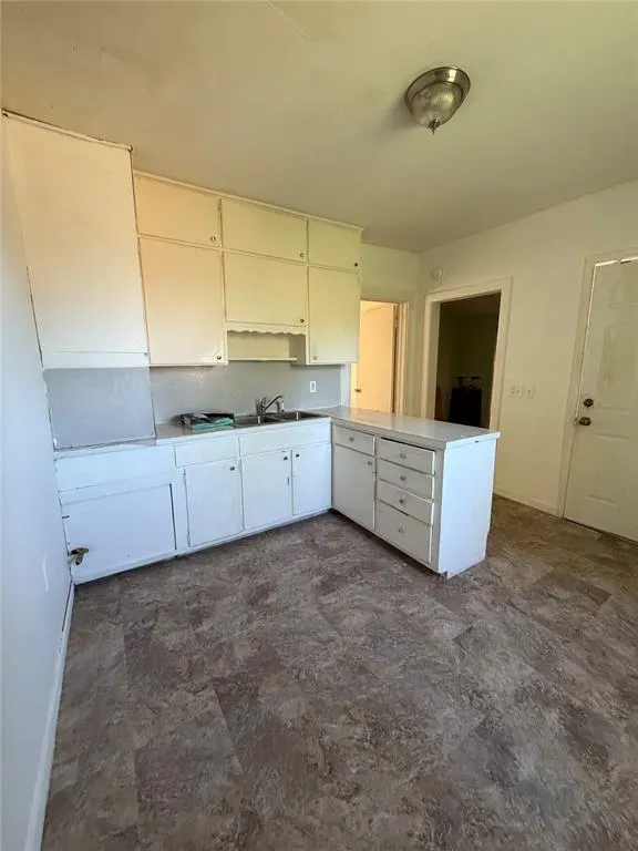 Photo 4 — 523 E 10th Street, Chandler, OK 74834