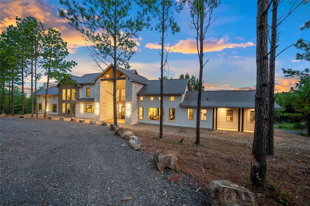 Photo 3 — 269 Boulder Path, Broken Bow, OK 74728
