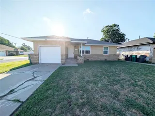 Sold home at 5600 S Rockwood Avenue
