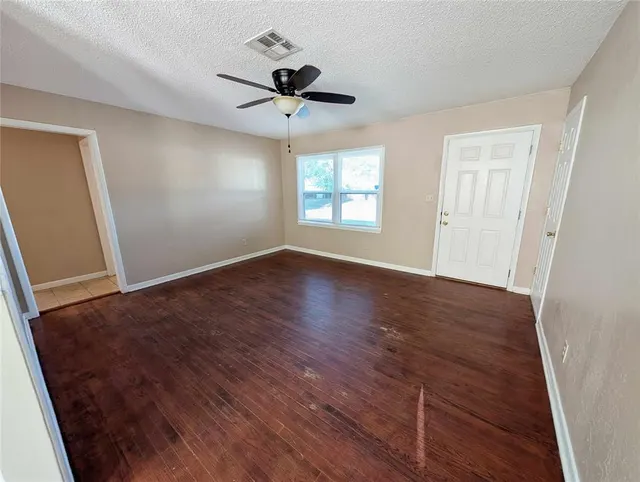 Photo 4 — 5600 S Rockwood Avenue, Oklahoma City, OK 73119