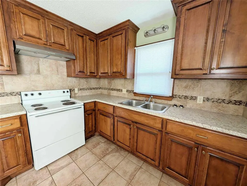 Photo 5 — 5600 S Rockwood Avenue, Oklahoma City, OK 73119