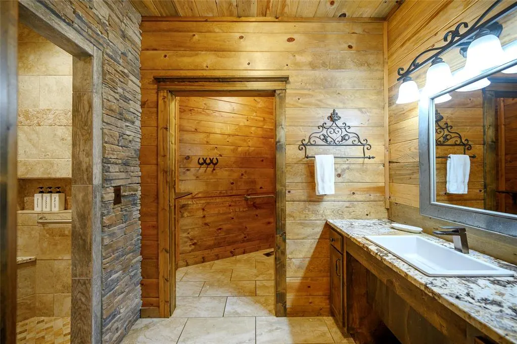 Photo 27 — 412 W Eagle Mountain Trail, Broken Bow, OK 74728