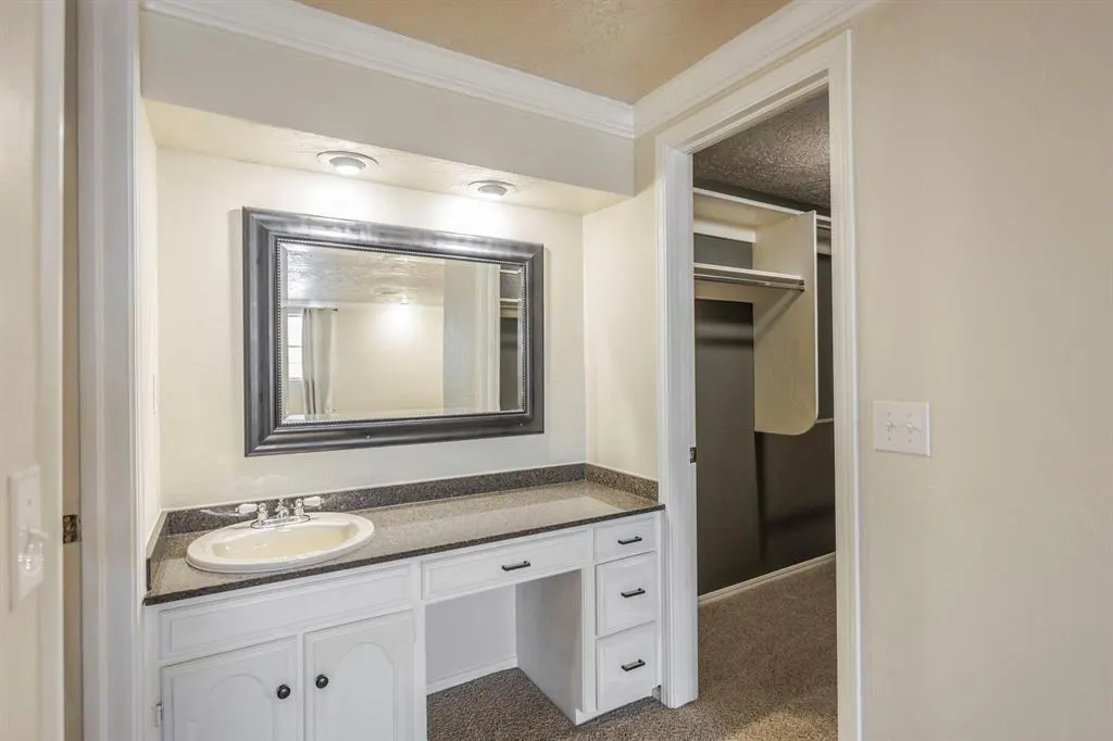 Photo 19 — 10900 Rock Ridge Road, Oklahoma City, OK 73120