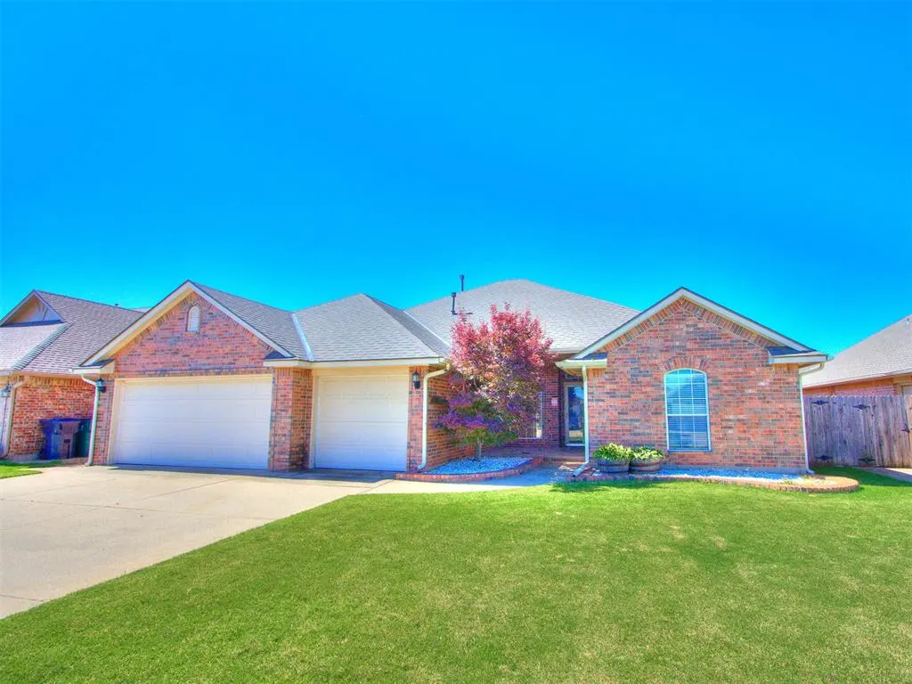 Front exterior — 8428 NW 107th Street, Oklahoma City, OK 73162