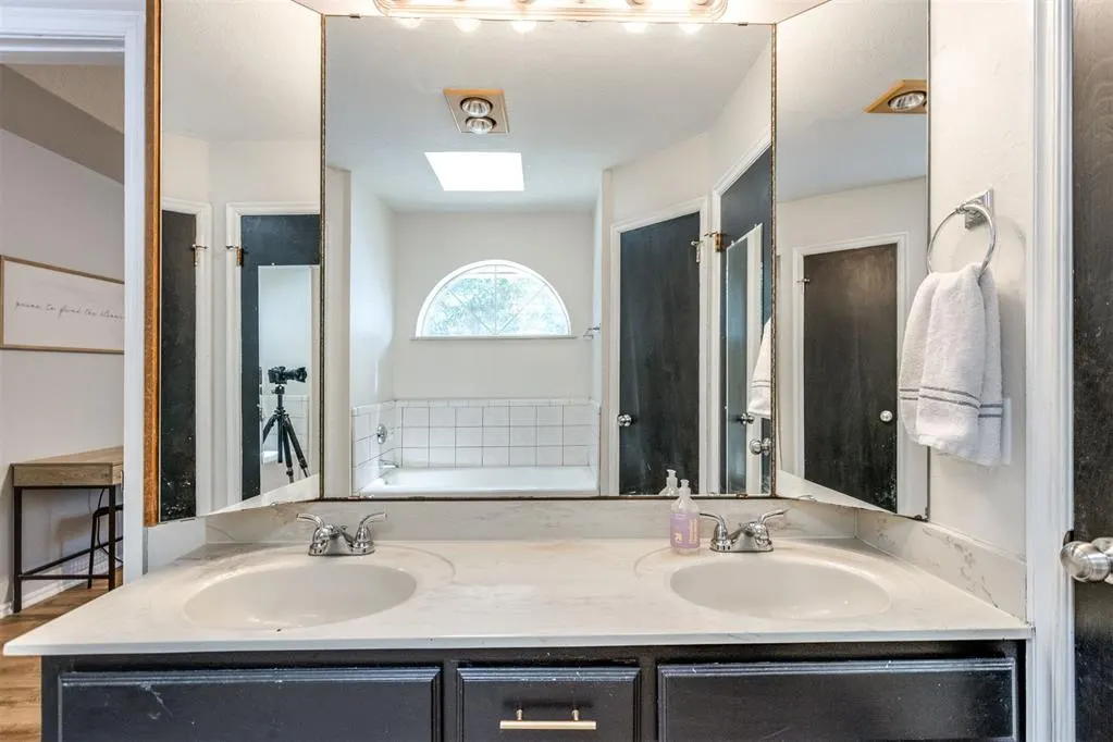 Photo 5 — 1705 Saint Christopher Drive, Edmond, OK 73003