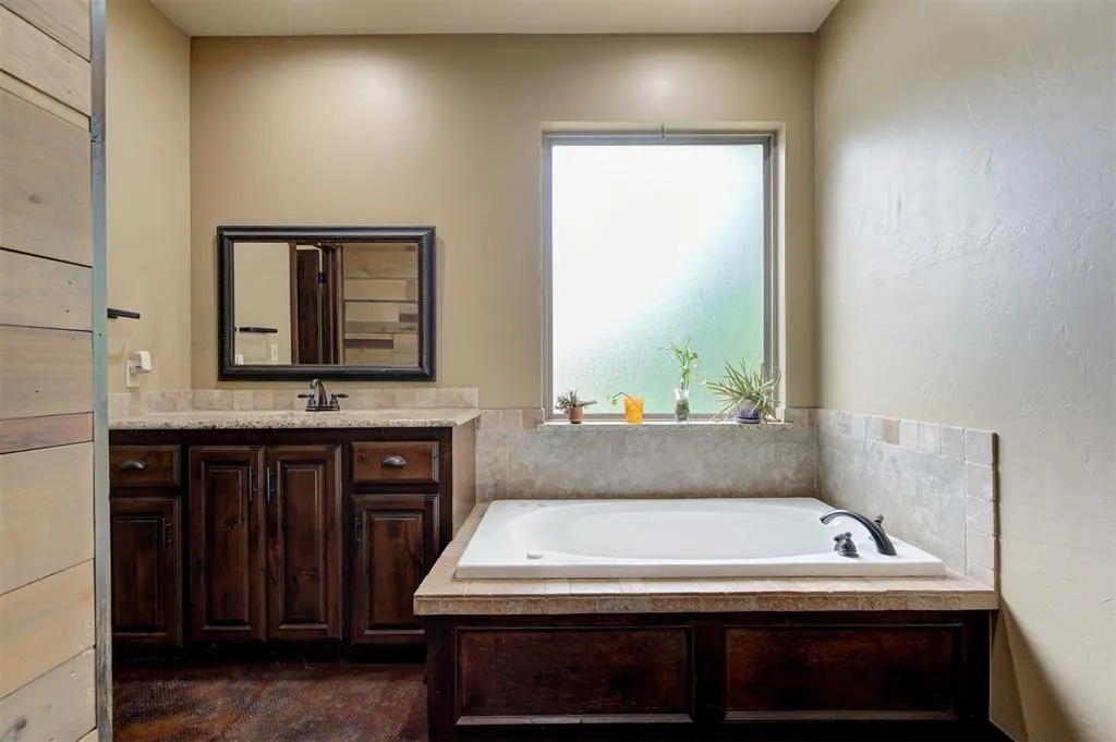 Photo 18 — 14503 E Wilshire Boulevard, Jones, OK 73049