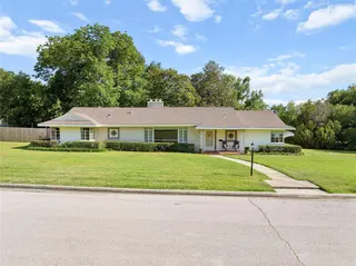 Sold home at 1616 SW 6th Street
