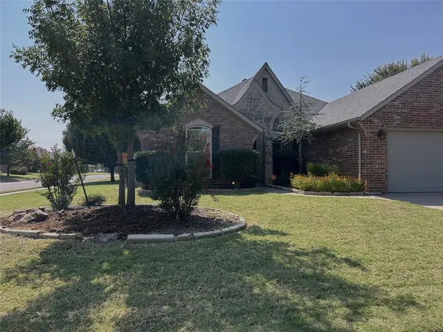 Photo 2 — 17217 Picasso Drive, Oklahoma City, OK 73170