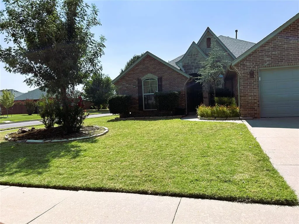 Photo 5 — 17217 Picasso Drive, Oklahoma City, OK 73170