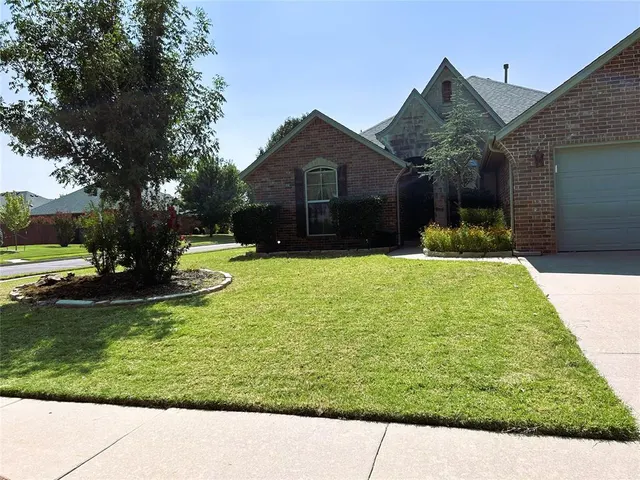 Photo 5 — 17217 Picasso Drive, Oklahoma City, OK 73170