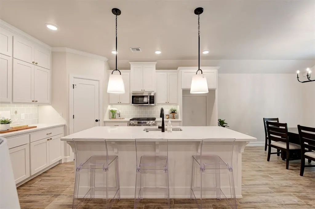Photo 12 — 4840 Indigo Lane, Edmond, OK 73034