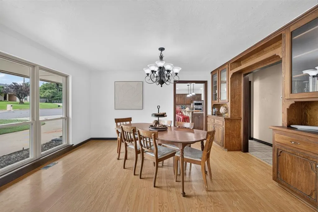 Photo 10 — 1809 Nighthawk Court, Edmond, OK 73034