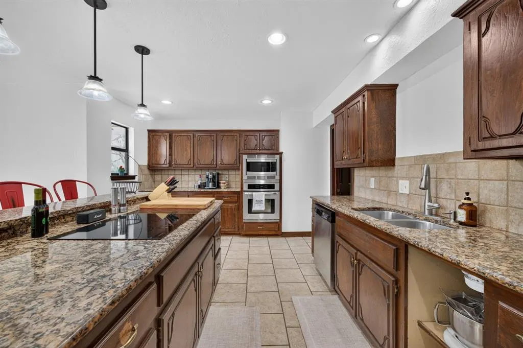 Photo 19 — 1809 Nighthawk Court, Edmond, OK 73034