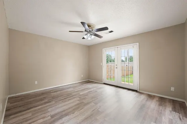 Photo 5 — 637 Redstone Avenue, Edmond, OK 73013