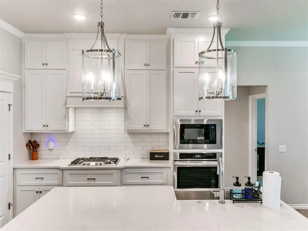 Photo 12 — 3909 Palmetto Trail, Oklahoma City, OK 73179