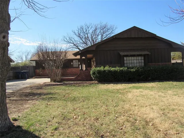 Photo 2 — 9909 Sunnymeade Place, Oklahoma City, OK 73120