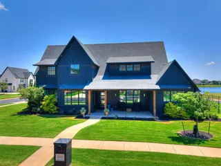 Sold home at 10916 NW 26th Street