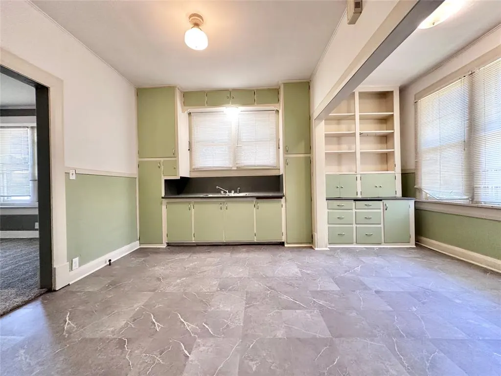 Photo 9 — 327 N Park Avenue, Shawnee, OK 74801