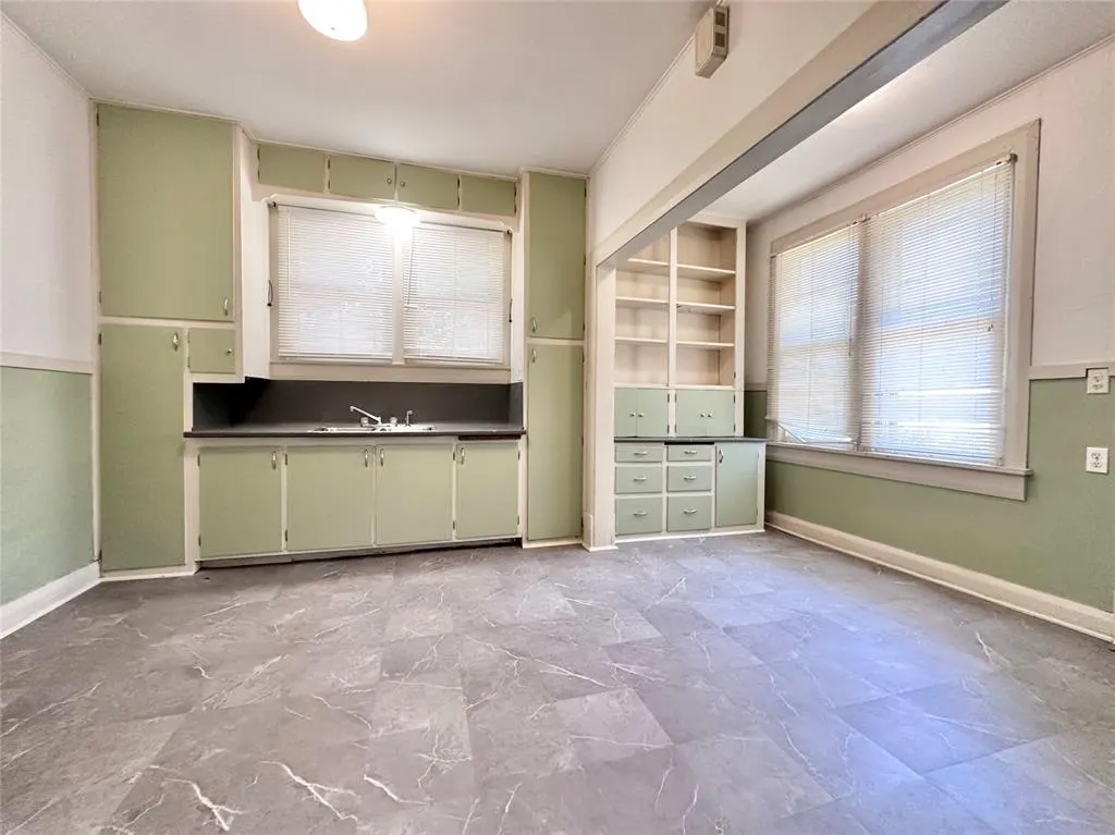 Photo 10 — 327 N Park Avenue, Shawnee, OK 74801