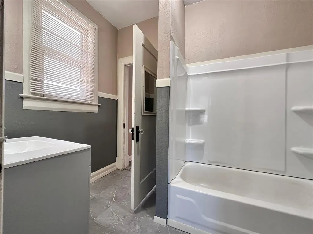 Photo 20 — 327 N Park Avenue, Shawnee, OK 74801
