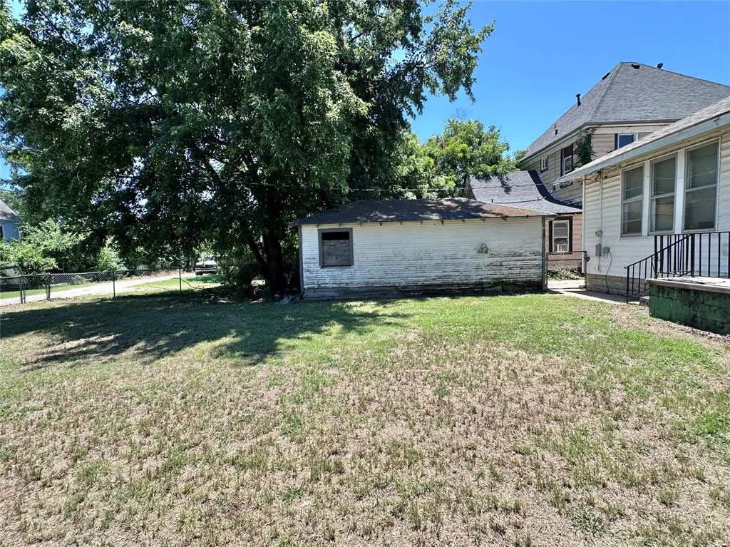 Photo 31 — 327 N Park Avenue, Shawnee, OK 74801