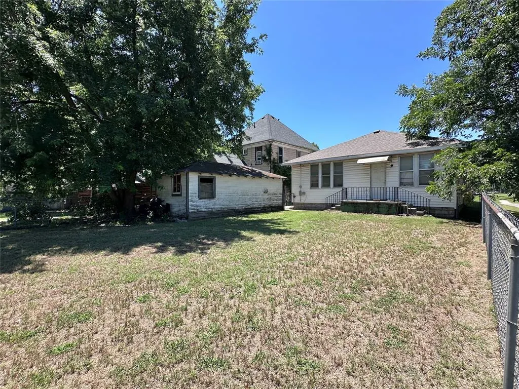 Photo 33 — 327 N Park Avenue, Shawnee, OK 74801