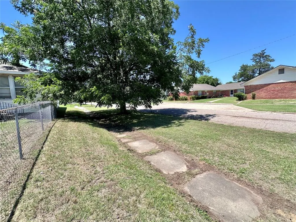 Photo 34 — 327 N Park Avenue, Shawnee, OK 74801