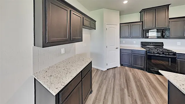 Photo 8 — 2516 Caden Court, Yukon, OK 73099