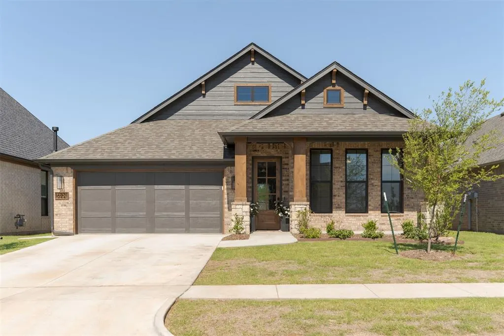 Front exterior — 16221 Blackberry Farm Road, Edmond, OK 73013