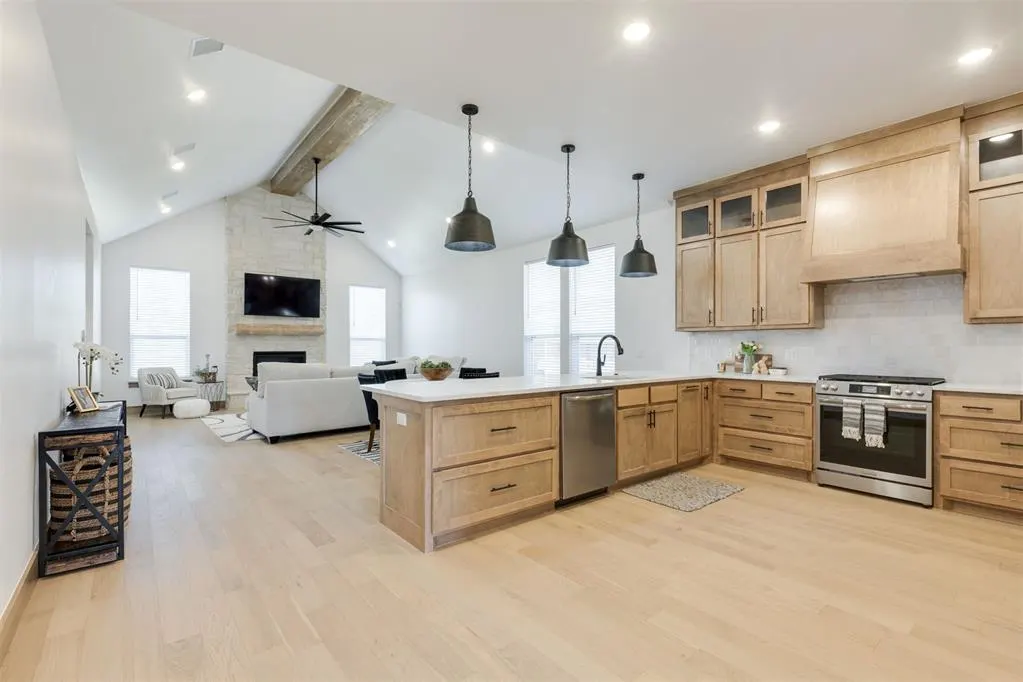 Photo 2 — 16221 Blackberry Farm Road, Edmond, OK 73013
