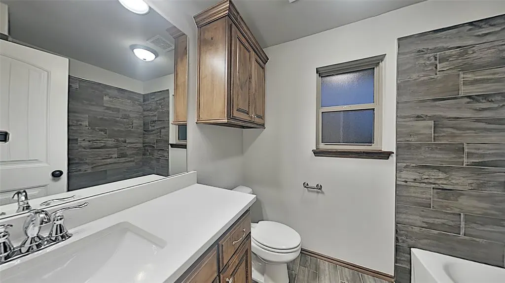 Photo 13 — 7046 Richardson Court, Warr Acres, OK 73132
