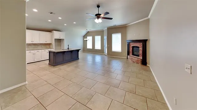 Photo 5 — 701 Abilene Way, Yukon, OK 73099