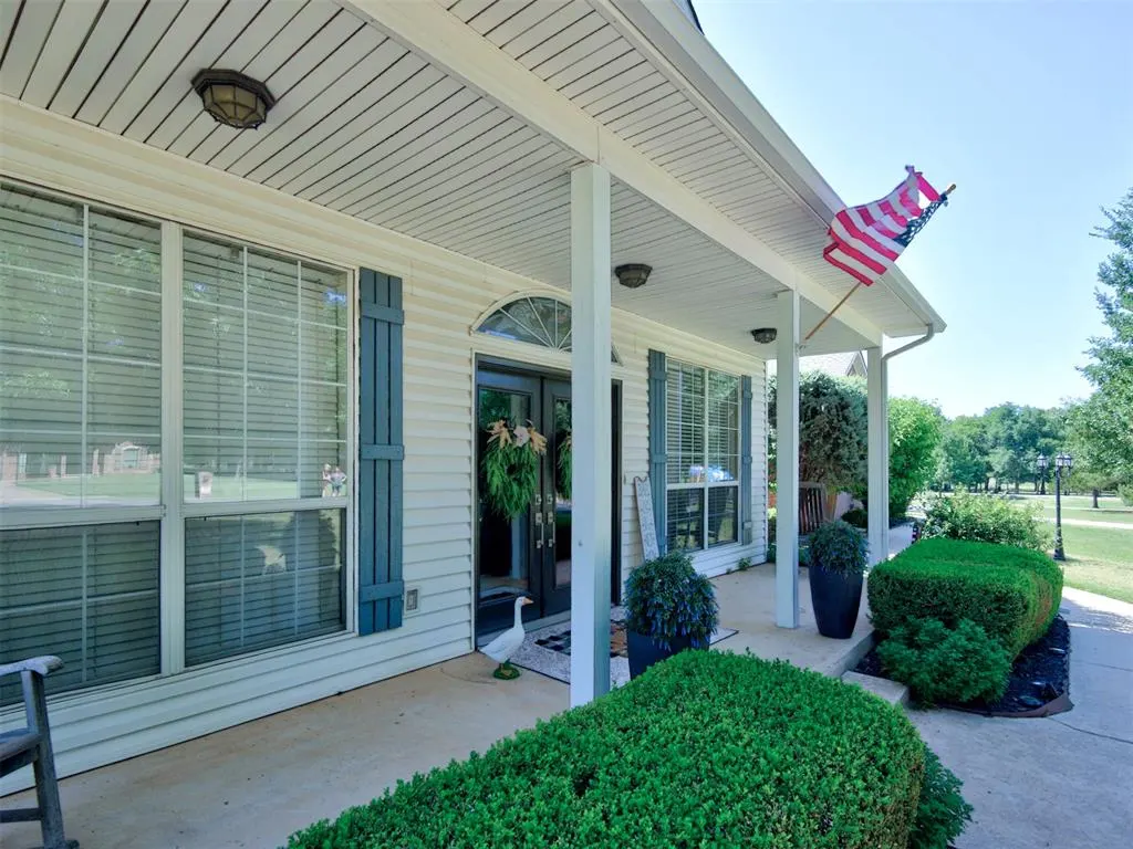 Photo 5 — 610 W Ridge Drive, Tuttle, OK 73089