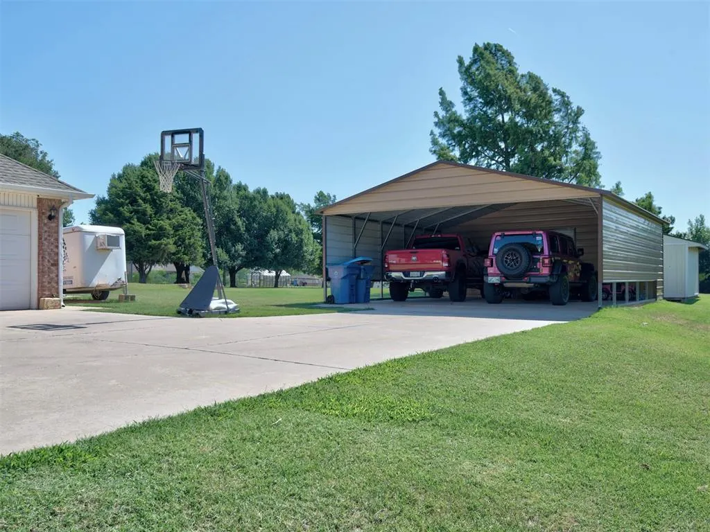 Photo 7 — 610 W Ridge Drive, Tuttle, OK 73089