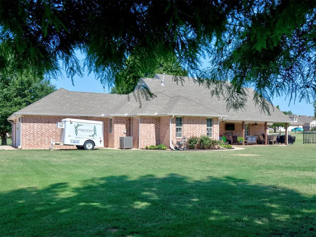 Photo 8 — 610 W Ridge Drive, Tuttle, OK 73089