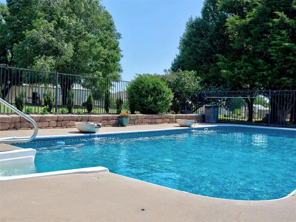 Photo 13 — 610 W Ridge Drive, Tuttle, OK 73089