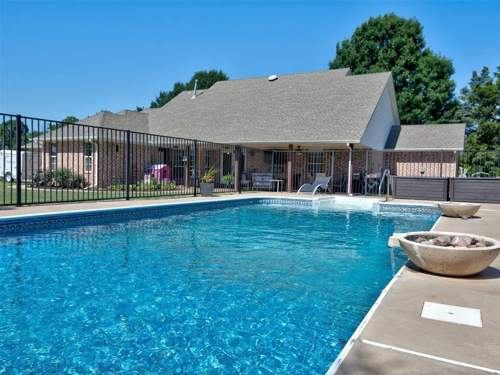 Photo 14 — 610 W Ridge Drive, Tuttle, OK 73089