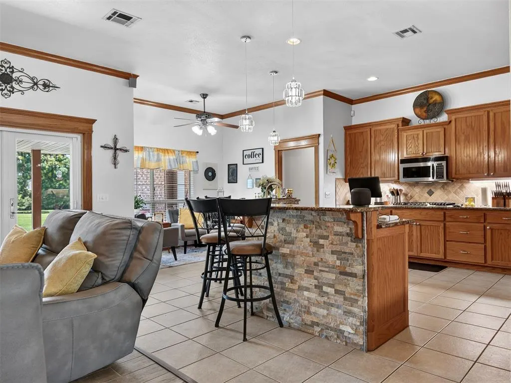 Photo 20 — 610 W Ridge Drive, Tuttle, OK 73089