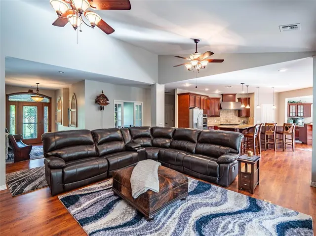 Photo 5 — 15 Falcon Nest Road, Eufaula, OK 74432
