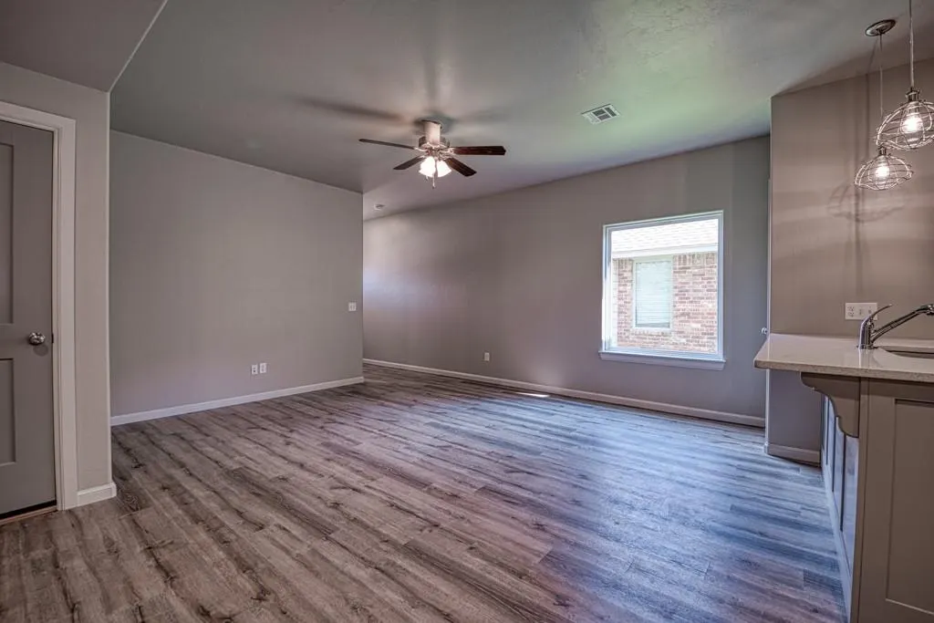 Photo 6 — 1520 S 7th Street, Kingfisher, OK 73750