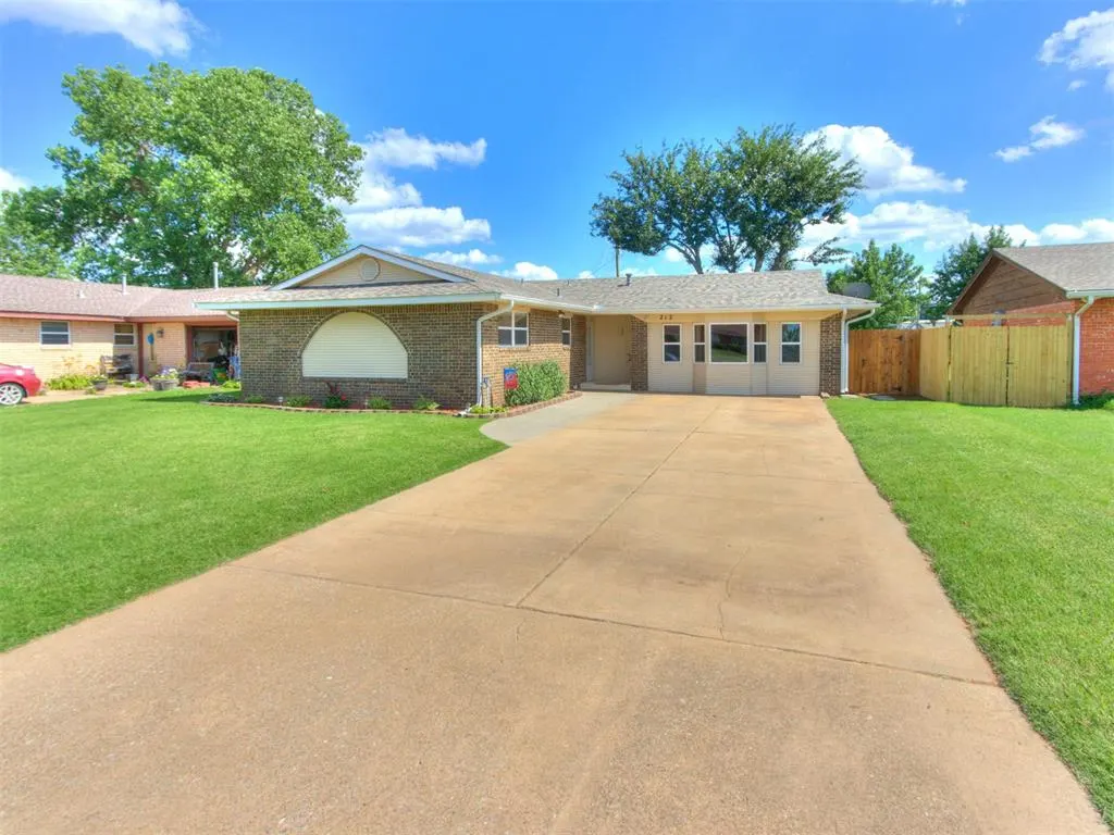 Front exterior — 212 Gath Drive, Tuttle, OK 73089