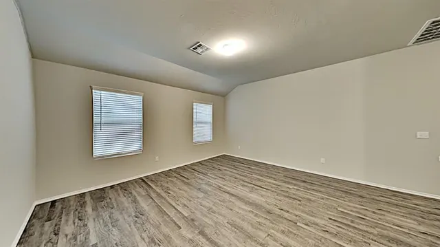 Photo 4 — 11648 NW 97th Street, Yukon, OK 73099