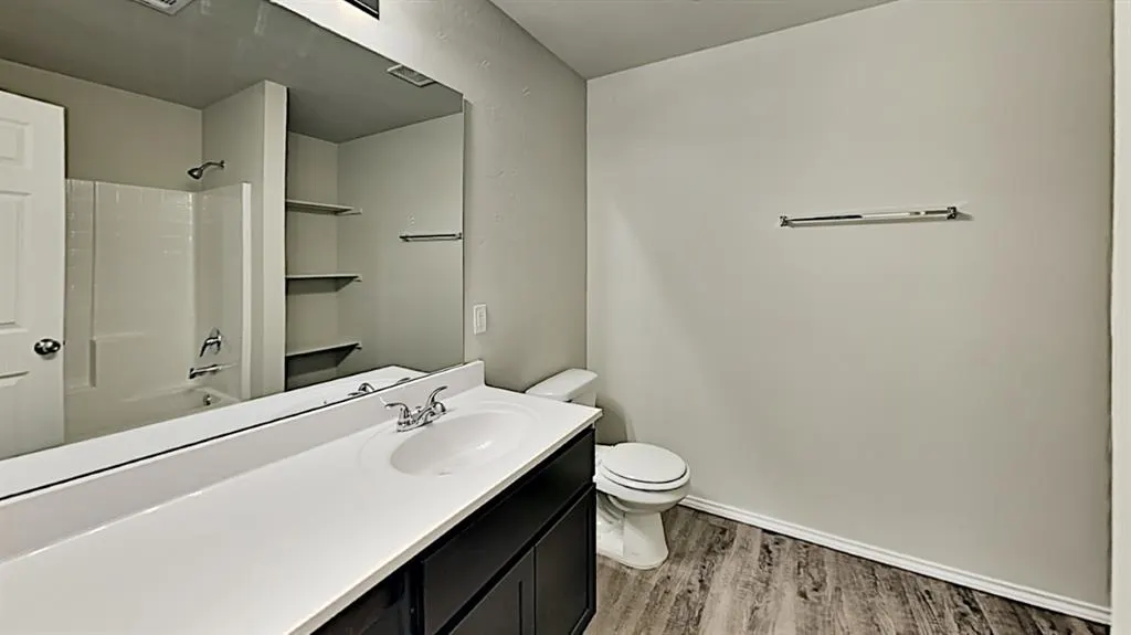 Photo 12 — 11648 NW 97th Street, Yukon, OK 73099